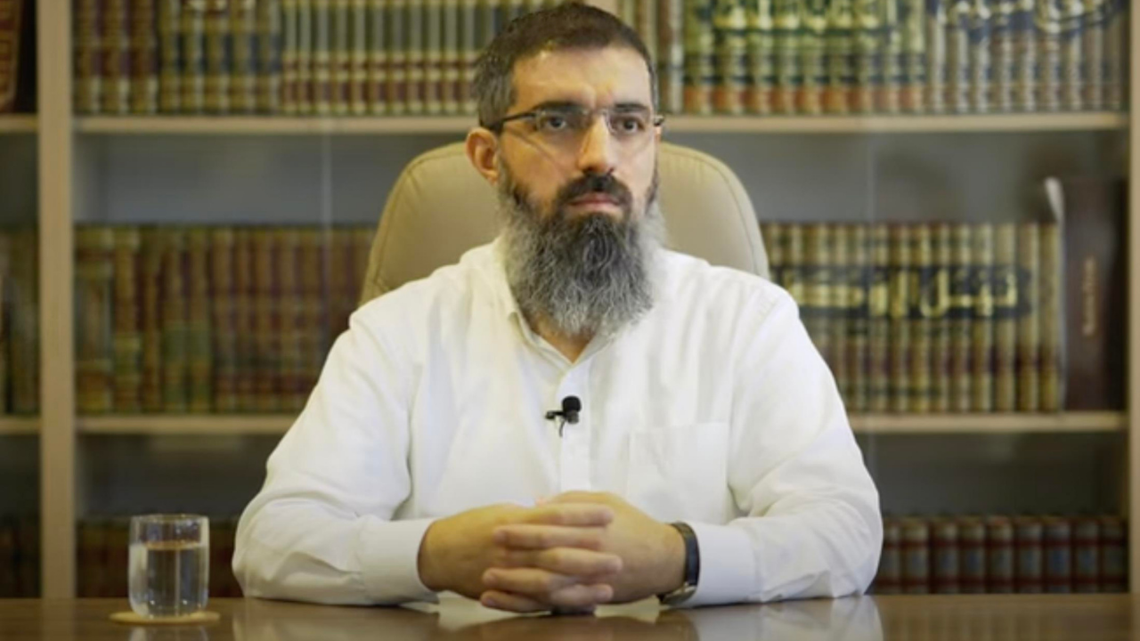 Halis Bayancuk Kimdir? (Biyografi)